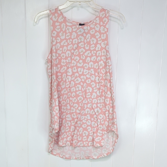 ❤️5/$25 Chic Pink Leopard Print Tank Top - Picture 1 of 4